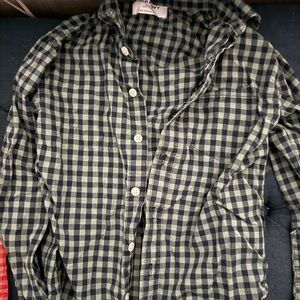 Old Navy Men's Black and Green Plaid Shirt